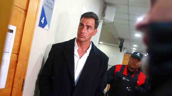 Tendría un 'growshop' ilícito a su nombre: El rol de Camilo Huerta en la desbaratada red que traficaba cannabis en dispensarios