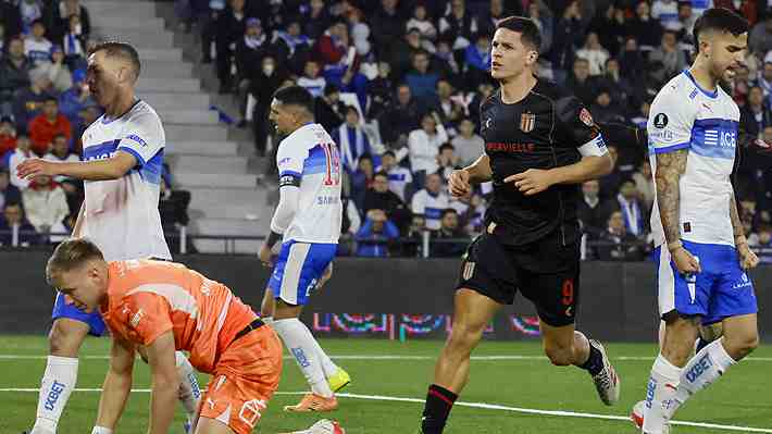 La Universidad Católica perdió por goleada ante Estudiantes en el Claro Arena y quedó eliminada de la Libertadores