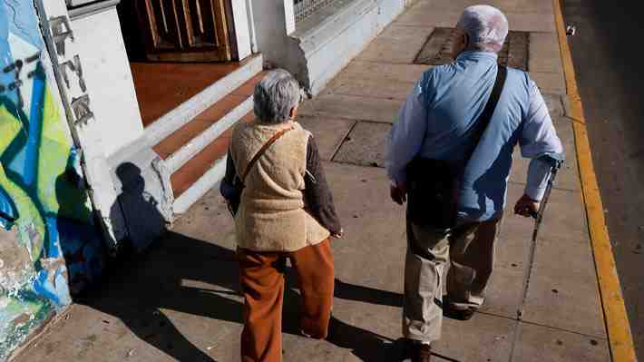 Barrios que envejecen: Cambios en las dinámicas, acceso y desafíos en zonas con más adultos mayores