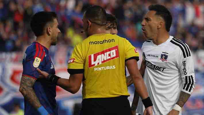 Sufre Colo Colo: El Tribunal de Disciplina sanciona a Javier Correa con dos partidos por su obsceno gesto en el clásico con la U
