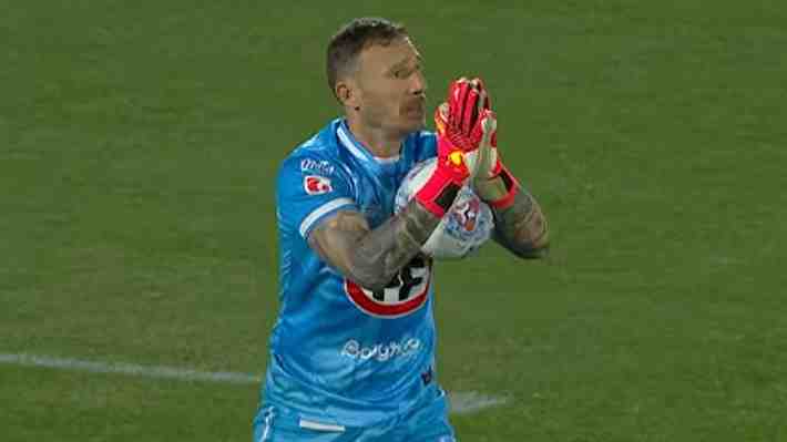 Histórico: Cristian Campestrini rompe récord de más de medio siglo en el fútbol chileno