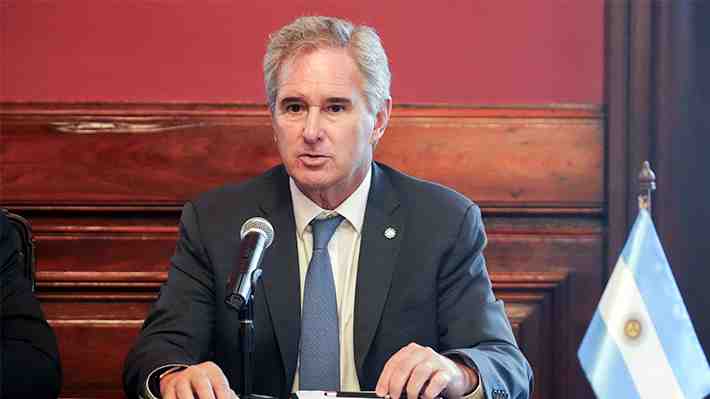 Canciller argentino aclara dichos sobre "condición bicontinental y bioceánica" y reafirma declaración conjunta con Chile