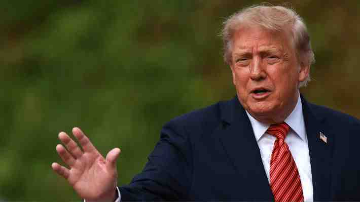 Trump dice que conflicto entre Reino Unido y Argentina por Malvinas sería un "desastre potencial"