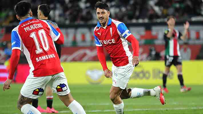 Con un doblete de Zampedri: Universidad Católica gana un partidazo a Palestino y sigue firme en la lucha por el "Chile 2" del torneo