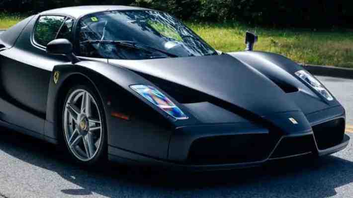 El único Ferrari Enzo negro mate de fábrica sale a la venta