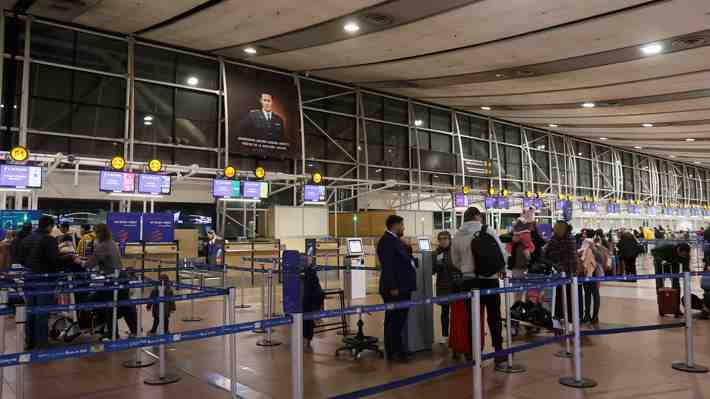 La exigencia de tener tarjeta de crédito para embarcar vuelos: Sernac advierte que aerolíneas no deberían denegar viaje
