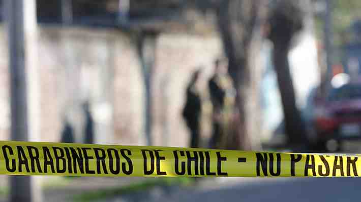 Niño de 9 años fallece tras caer desde el noveno piso de un edificio en Santiago