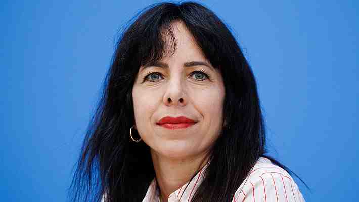 Elif Eralp, la líder de extrema izquierda comparada con Mamdani que se perfila como la futura alcaldesa de Berlín