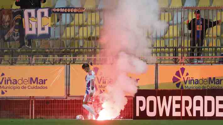 La Federación de Fútbol toma insólita decisión con los minutos que faltaban por jugar en el suspendido duelo de Everton con la U por Copa Chile