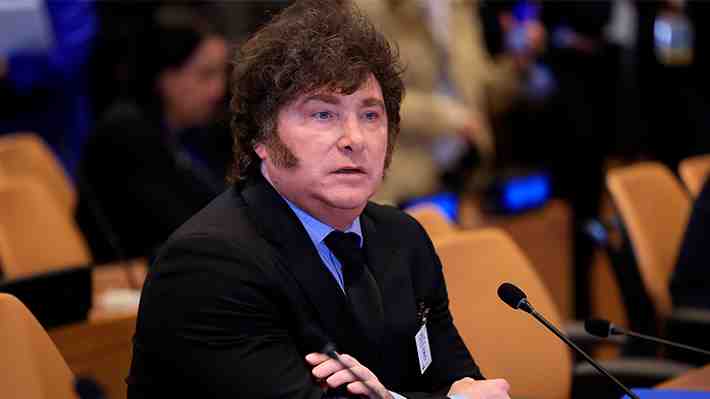 Argentina acusa vuelos ilegales de una empresa británica entre Malvinas y Punta Arenas y anuncia acción penal