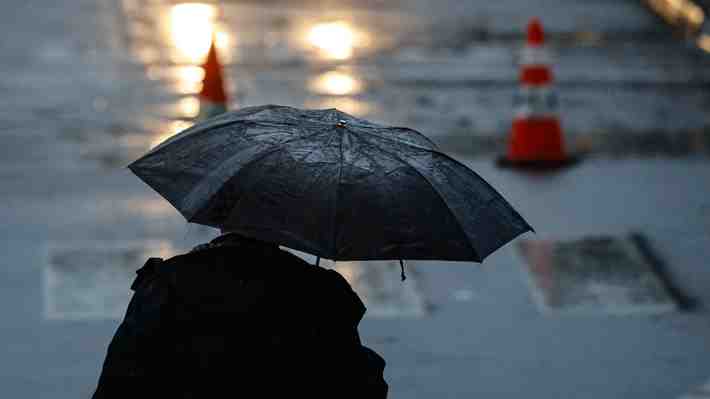 Con lluvias de hasta 30 mm en la RM: Sistema frontal dejará varios días de precipitaciones en la zona central