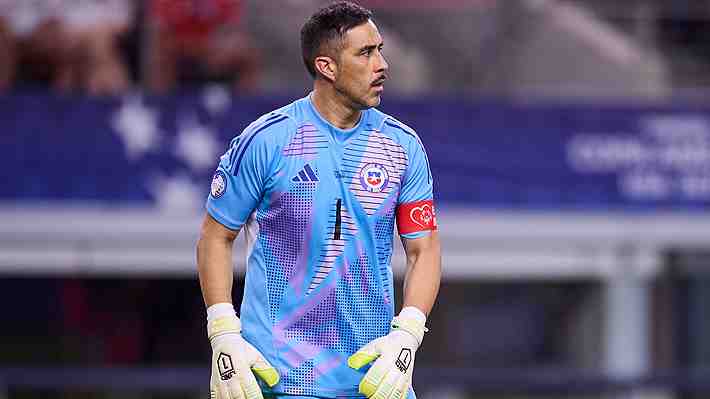 Claudio Bravo desmenuza a Lawrence Vigouroux en la "Roja"