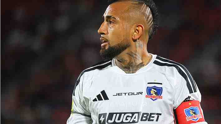 "Si no sigue, lo más probable...": Lanzan una "bomba" en medio de las dudas por el futuro de Arturo Vidal en Colo Colo