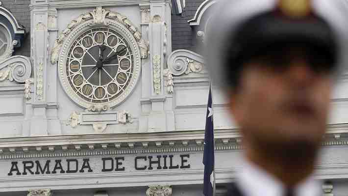 Dictan prisión preventiva para los otros marinos detenidos por violación de joven durante fiesta en Rapa Nui