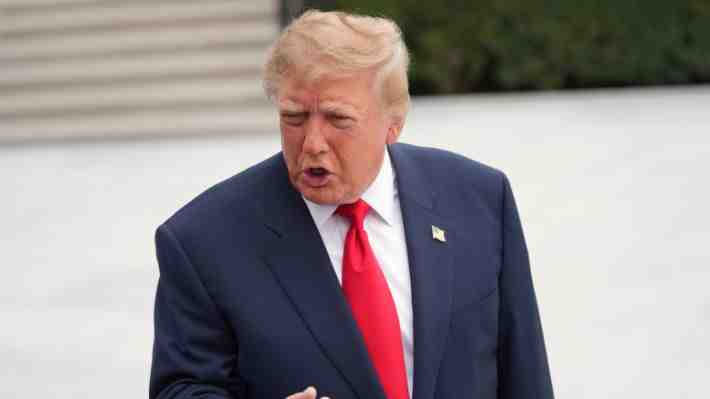Trump se distancia definitivamente de Zelenski: "Ha llegado el momento de que Ucrania tenga un nuevo presidente"