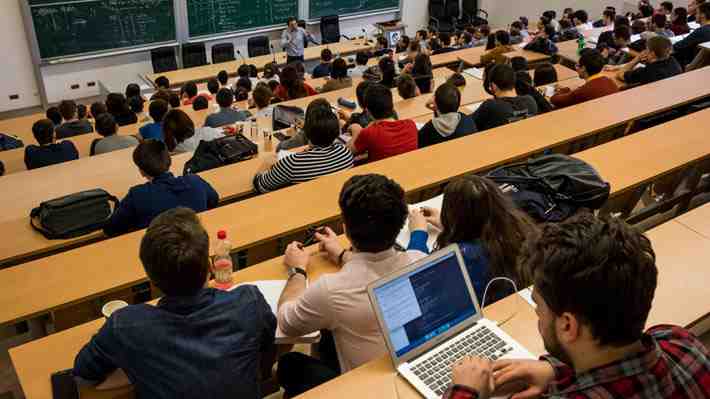 Estudio: Gratuidad en educación superior acumula un déficit de $1,855 billones en 10 años