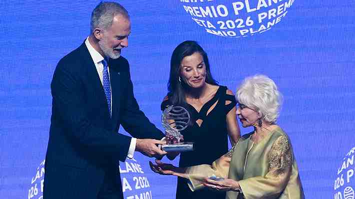 Medio español califica Premio Planeta a Isabel Allende por "Las horas antes del Alba" como "terremoto editorial"