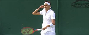 Tabilo se emociona tras su primer triunfo en Wimbledon y ya conoce su próximo rival