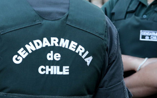 Dos gendarmes y menor de 13 años son baleados en Puente Alto por desconocidos: Estarían fuera de riesgo vital