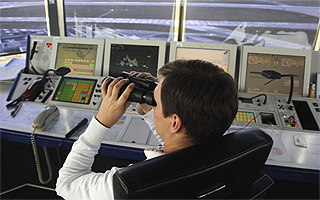 Paro de controladores aéreos: Sector turístico en alerta ante eventuales cancelaciones de vuelos en fin de semana largo
