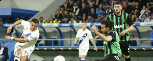 Alexis jugó todo el partido en sorpresiva derrota del campeón Inter con equipo que lucha por no descender: Revive el golazo