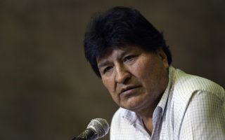 Evo Morales advierte que será candidato presidencial &#34;a las buenas o a las malas&#34;
