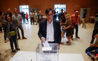 Elecciones en Cataluña: Sondeo asegura que ganarían los socialistas seguidos del partido de Puigdemont