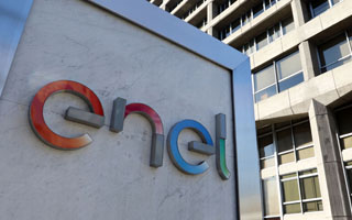 Los caóticos días de Enel: Demandas, críticas del regulador por &#34;mal desempeño&#34; y arrollada por el CEO de Colbún