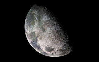 Científicos descubren túnel subterráneo en la Luna que podría servir para refugio en una eventual colonización