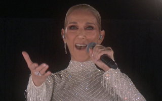 Video: Tras estar alejada cuatro años, Celine Dion vuelve a los escenarios para cerrar inauguración de París 2024