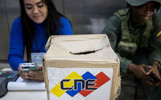 Venezuela bajo la lupa: Cómo funciona &#34;el mejor sistema electoral del mundo&#34; según Maduro