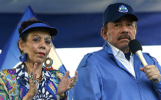 Daniel Ortega lanza reforma constitucional para el control total del poder en Nicaragua junto a su esposa