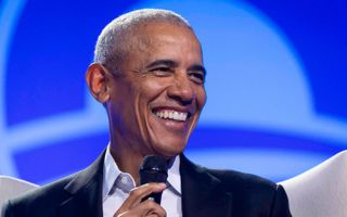 &#34;Gata Only&#34; de FloyyMenor y Cris MJ entre ellas: Las canciones favoritas de Barack Obama este 2024