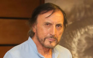 Carlos Pinto anuncia que saldrá de TVN por &#34;razones de carácter profesional y personal&#34;