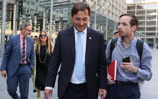 Las polémicas de la carrera del fiscal Cooper, los emblemáticos casos que investigó y las causas que aún lleva