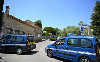 Francia: Novia es asesinada a balazos a la salida de la fiesta de su boda
