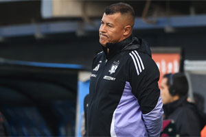 La nueva decisión de Almirón que hace ruido en Colo Colo y la alerta en caso de perder el Superclásico