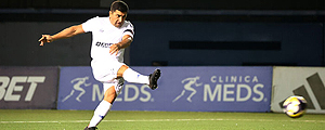 David Pizarro revela en qué club le hubiese gustado jugar en Chile, elige al &#34;jugador más completo&#34; y confiesa el rol que quiere a futuro