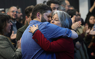 Boric en primer aniversario del FA: &#34;Espero que el próximo Gobierno de Jeannette Jara sea mucho mejor que el nuestro&#34;
