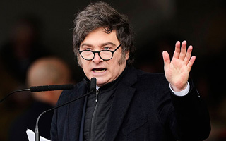 Milei sobre veto a alza de jubilaciones en Argentina: &#34;Si no se llegara a fin de mes, la calle estaría llena de cadáveres&#34;