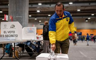 No solo se vota en Chile: Ecuador va a las urnas este domingo en decisivo referendo