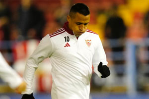 "Inoperante", "el peor partido de su carrera": Destrozan sin piedad a Alexis Sánchez en España