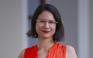 Corte reprocha a administración de Hassler por ausencia de sumario ante posible irregularidad en horas extras