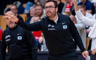 Guillermo Frutos, el DT que se tituló en Real Madrid y hoy se destaca en Leones de Quilpué