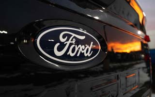 Por menor demanda: Ford abandona planes para fabricar autos eléctricos y pierde US$19.500 millones