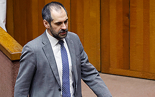 "No hay argumentos" y "que vote en contra": Las reacciones de diputados a la idea de AC contra Grau por "amarres"