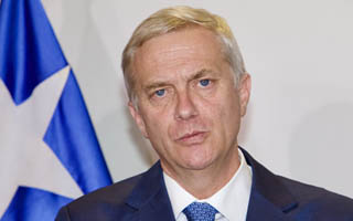 Cadem: 52% dice que Kast debe apoyar candidatura de Bachelet a la ONU y 55% cree que a Chile le irá bien en su gobierno