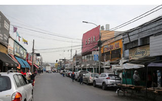 "Fuente de incivilidades": Cierran galpón de barrio Franklin denunciado por venta de celulares robados