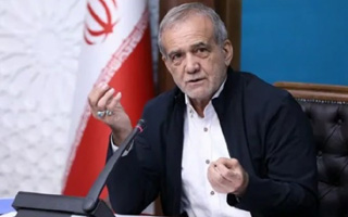 Presidente de Irán advierte a EE.UU. que atacar al líder supremo Jamenei sería "una guerra total"