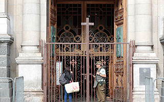 El historial del hombre detenido por robo en la Catedral de Santiago: Estuvo más de dos años preso en Francia